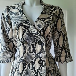 Focus 2000 Women's Petite Snake Print Trench Blazer Size 12